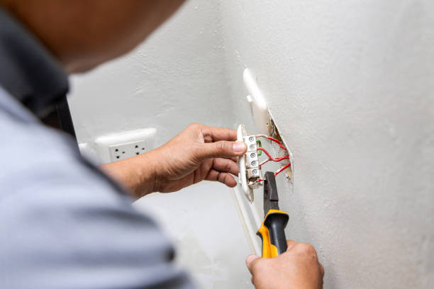 Best Affordable Emergency Electrician  in Poplar Plains, CT